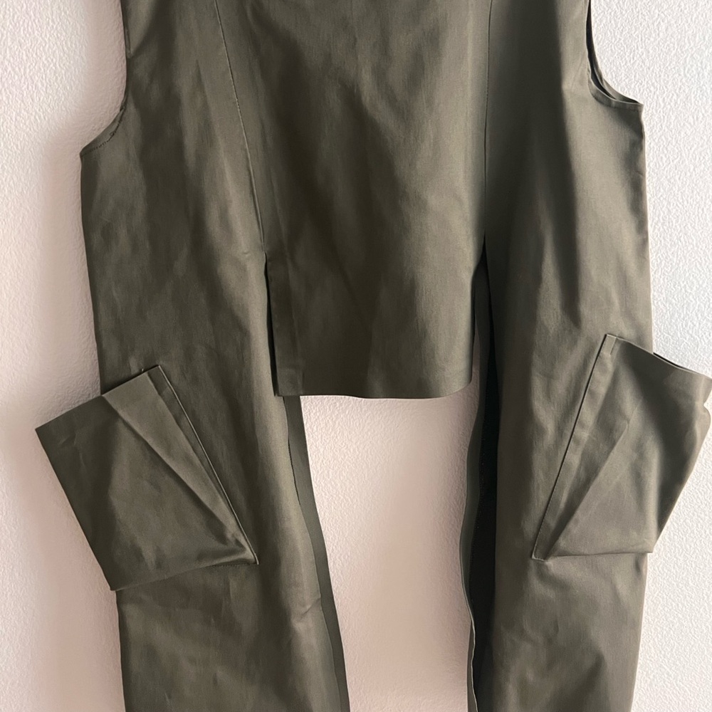 Olive Green Sleeveless Crop Top - Picture 6 of 8
